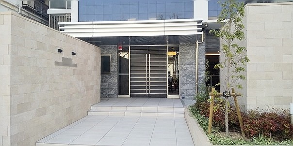 マンション玄関画像1